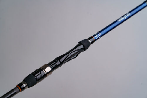 Rollenhalter und Griff der lad one® Angel Reiserute von fishingLads in der Nahaufnahme